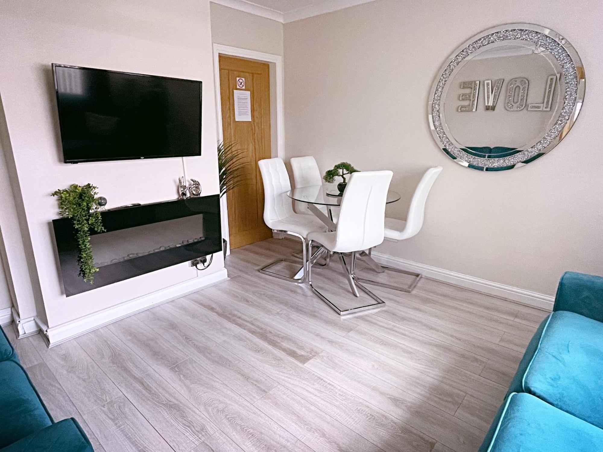 Entire 3-Bedroom Home In Oldham - Guest House Екстер'єр фото